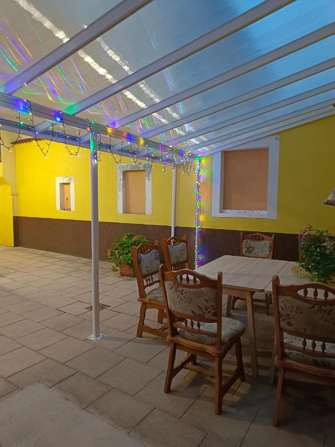 Ruyi Holiday Шопрон Екстер'єр фото