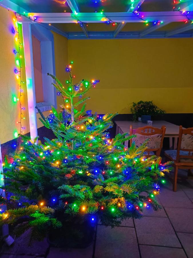 Ruyi Holiday Шопрон Екстер'єр фото