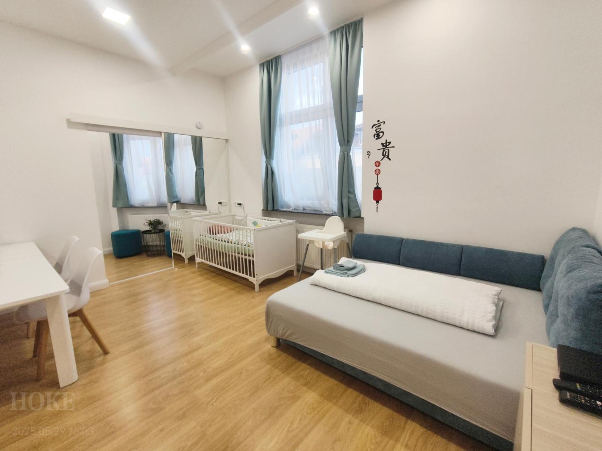Ruyi Holiday Шопрон Екстер'єр фото