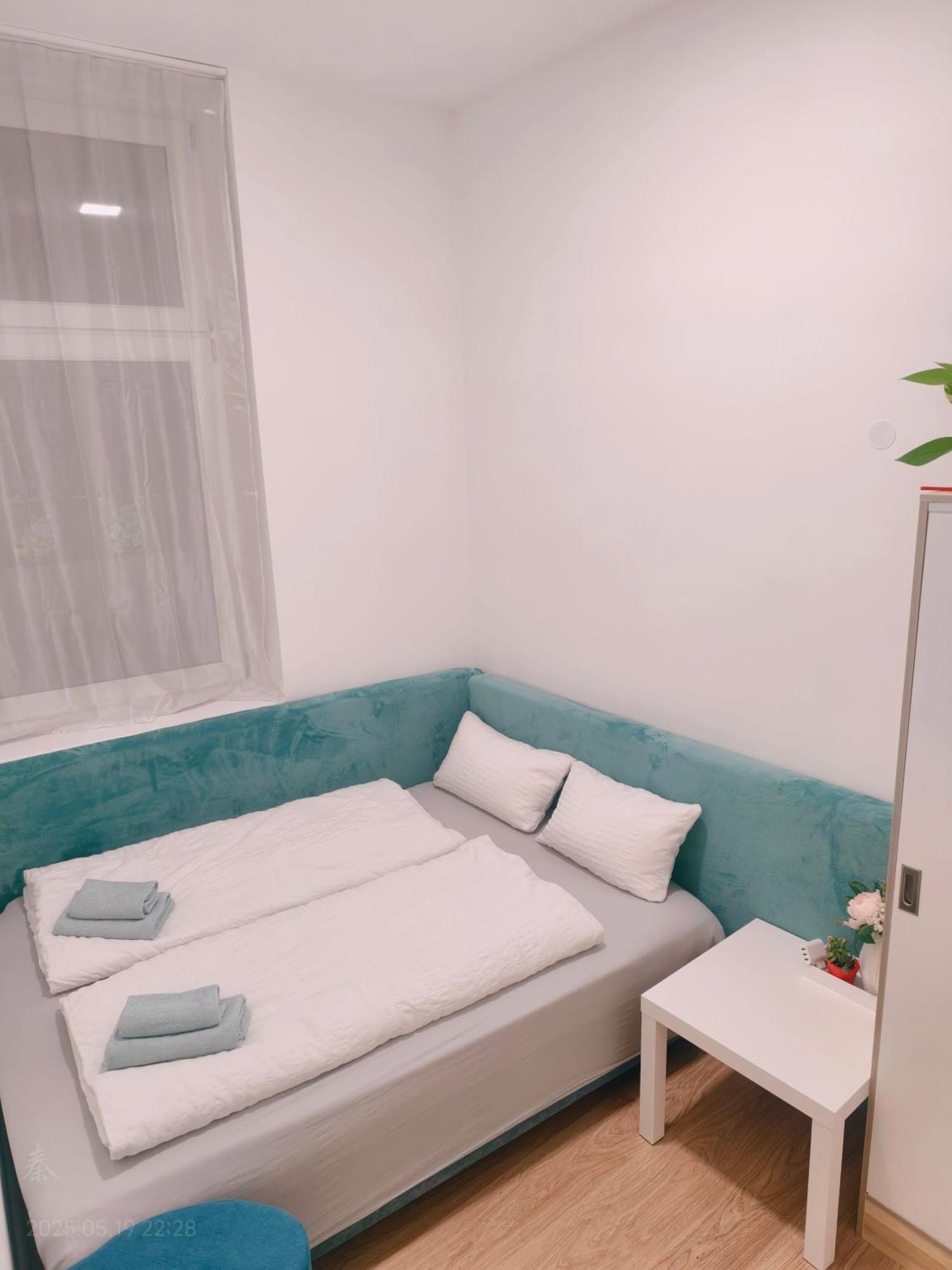 Ruyi Holiday Шопрон Екстер'єр фото
